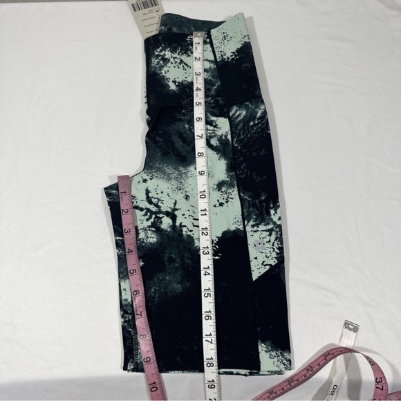 NWT $78 Sweaty Betty [ Small 6 ] Power High Waist‎ Pocket Bike Shorts Green - Picture 12 of 12